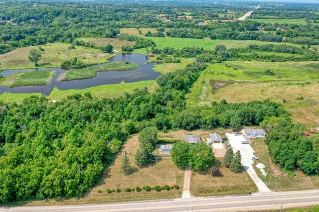 S73W23970 National AVENUE, Big Bend, WI 53103