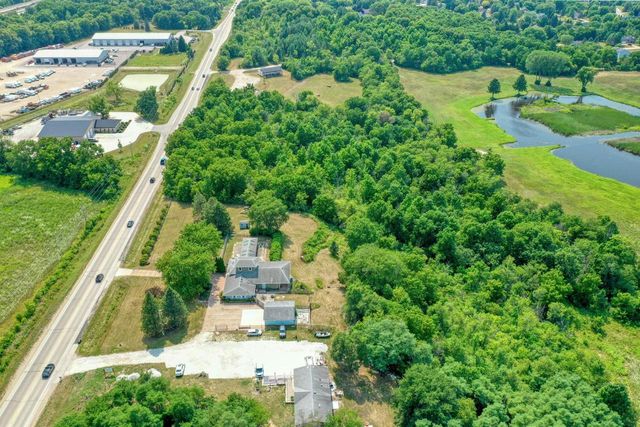 S73W23970 National AVENUE, Big Bend, WI 53103