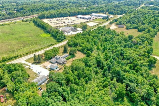 S73W23970 National AVENUE, Big Bend, WI 53103