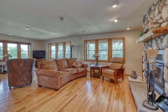 S73W23970 National AVENUE, Big Bend, WI 53103