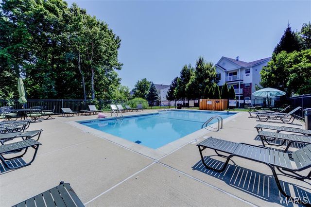 480 Benton Drive F, St Peters, MO 63376