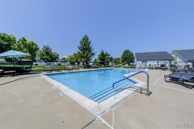 480 Benton Drive F, St Peters, MO 63376