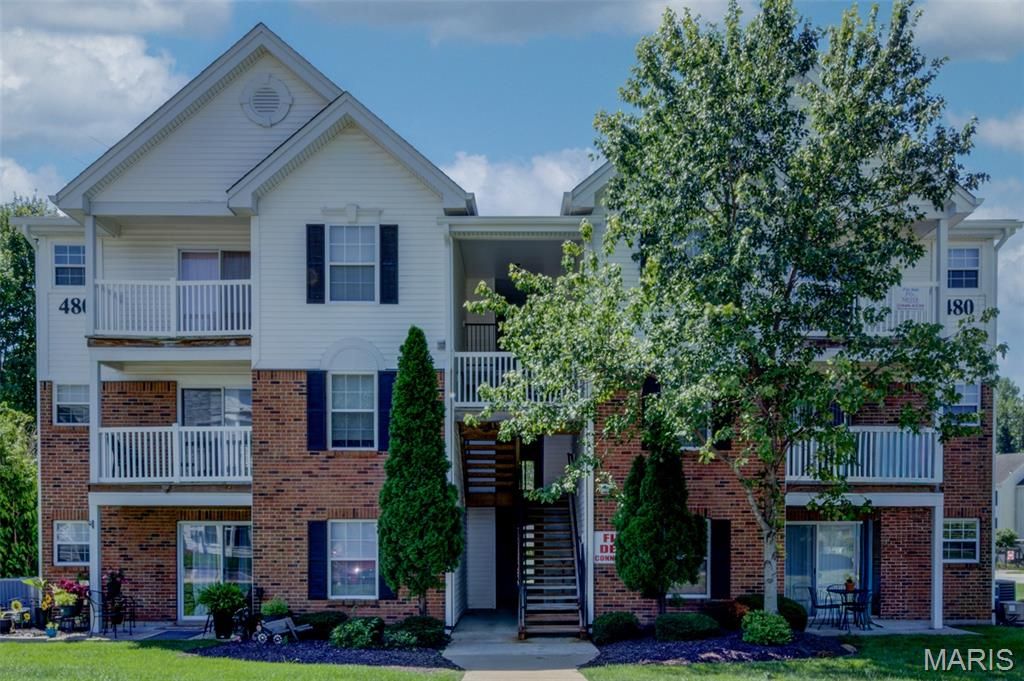 480 Benton Drive F, St Peters, MO 63376