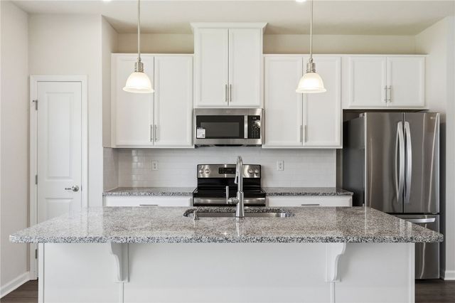 233 Chesna Dr, Whitehall, PA 15234