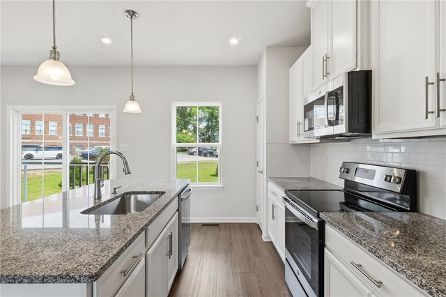 233 Chesna Dr, Whitehall, PA 15234