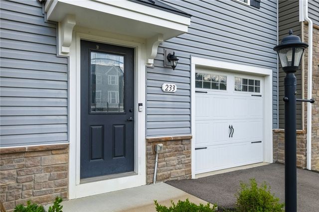 233 Chesna Dr, Whitehall, PA 15234
