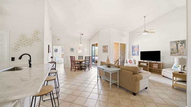 705 Augusta Cir, St Augustine, FL 32086