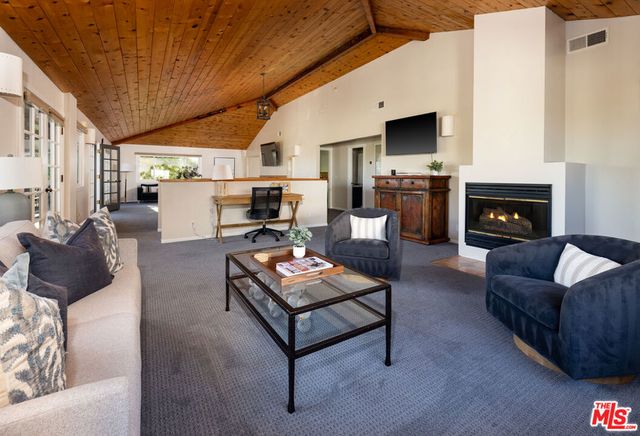 1624 Shoreline Drive, Santa Barbara, CA 93109