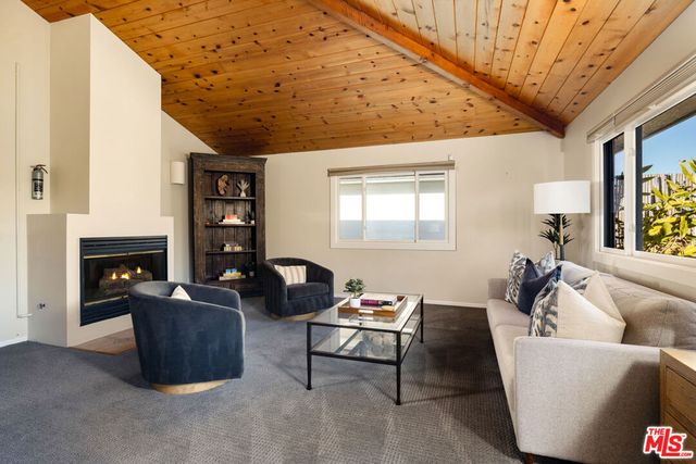 1624 Shoreline Drive, Santa Barbara, CA 93109