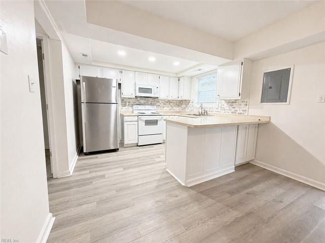 917 Matunuck CT, Virginia Beach, VA 23452