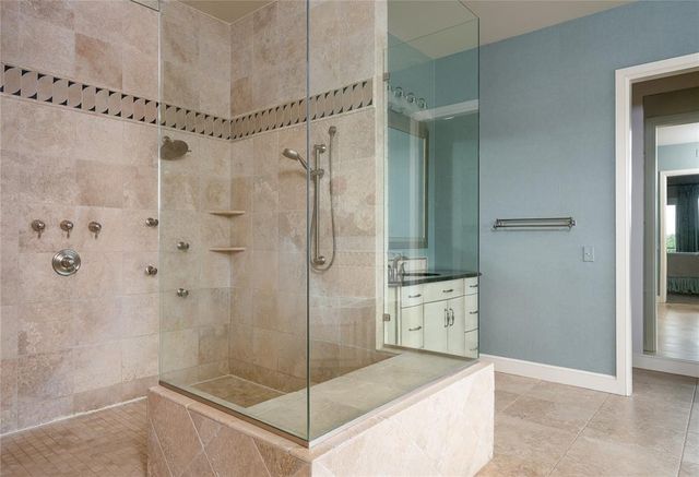 4975 N Santa Fe Avenue, Edmond, OK 73025