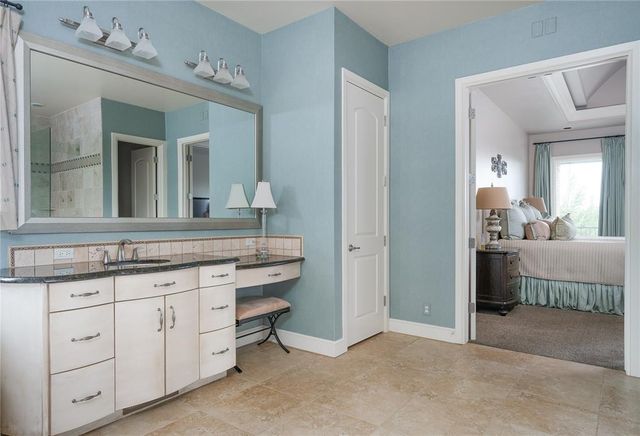 4975 N Santa Fe Avenue, Edmond, OK 73025