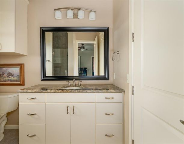 4975 N Santa Fe Avenue, Edmond, OK 73025