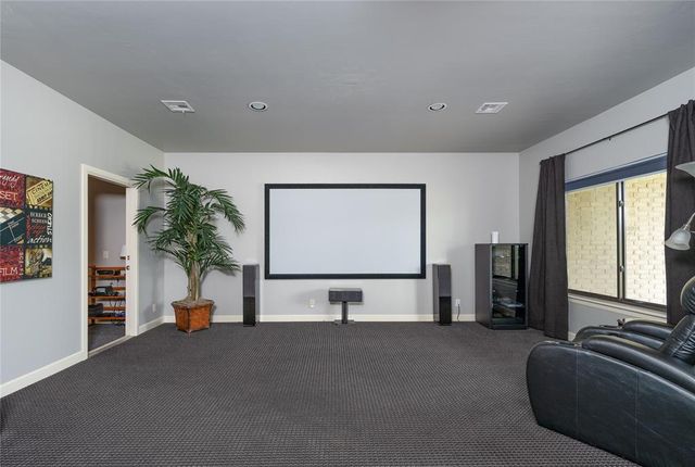 4975 N Santa Fe Avenue, Edmond, OK 73025