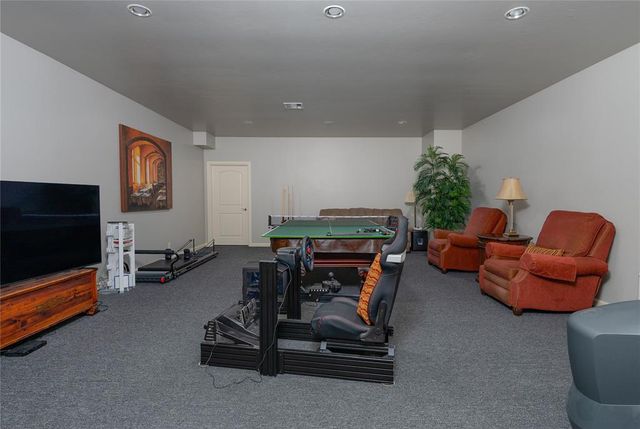 4975 N Santa Fe Avenue, Edmond, OK 73025