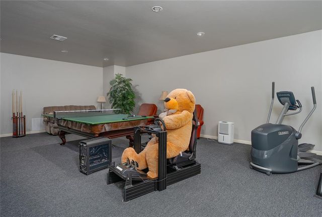 4975 N Santa Fe Avenue, Edmond, OK 73025