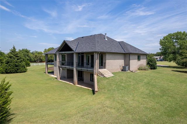 4975 N Santa Fe Avenue, Edmond, OK 73025