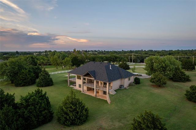 4975 N Santa Fe Avenue, Edmond, OK 73025