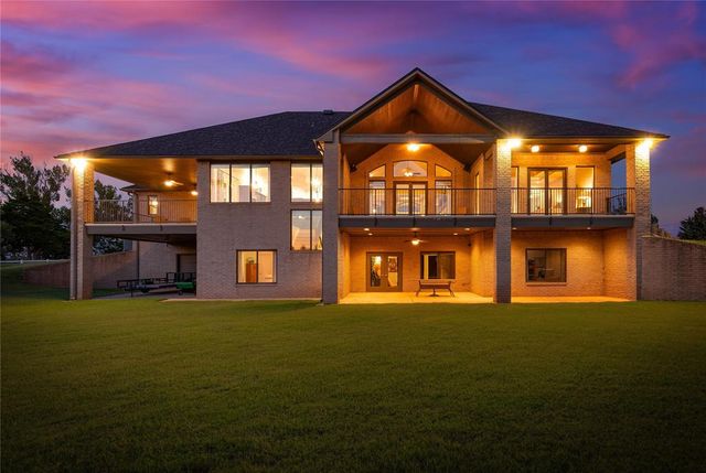 4975 N Santa Fe Avenue, Edmond, OK 73025