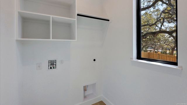 313 Sanders Creek, Boerne, TX 78006