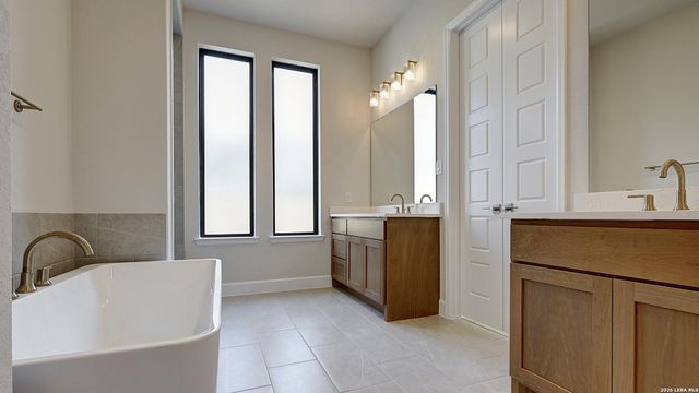 313 Sanders Creek, Boerne, TX 78006