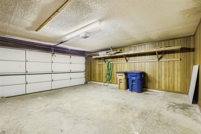 8600 Tallwood Dr A & B, Austin, TX 78759