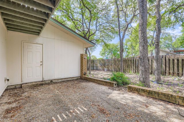 8600 Tallwood Dr A & B, Austin, TX 78759