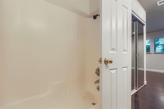 8600 Tallwood Dr A & B, Austin, TX 78759
