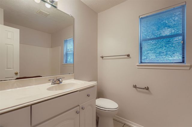 8600 Tallwood Dr A & B, Austin, TX 78759