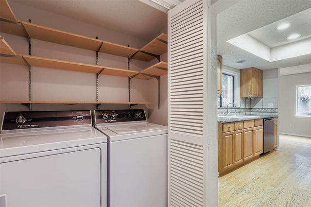 8600 Tallwood Dr A & B, Austin, TX 78759