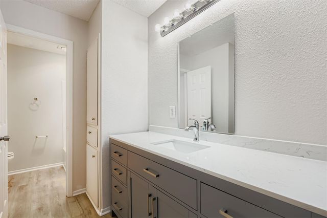 8600 Tallwood Dr A & B, Austin, TX 78759