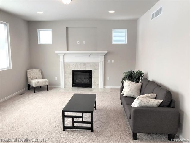 10439 Valley Drive, Goodrich, MI 48438
