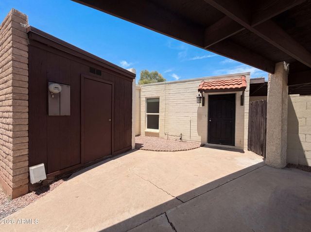 1725 N DATE -- 70, Mesa, AZ 85201