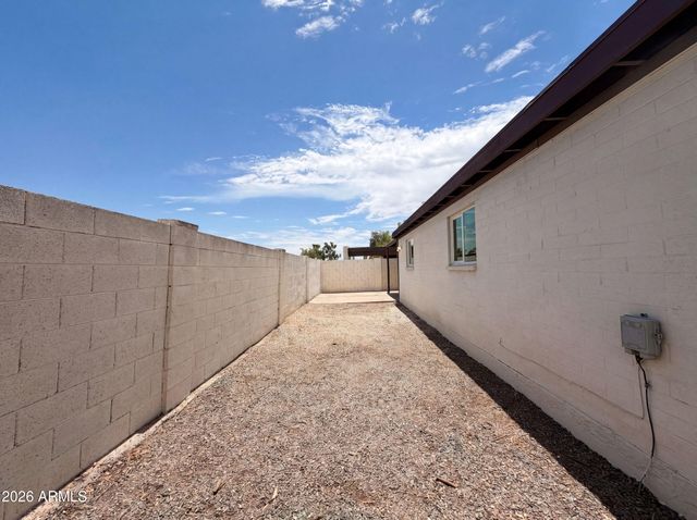 1725 N DATE -- 70, Mesa, AZ 85201