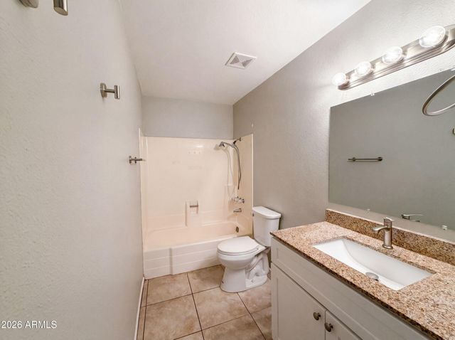 1725 N DATE -- 70, Mesa, AZ 85201