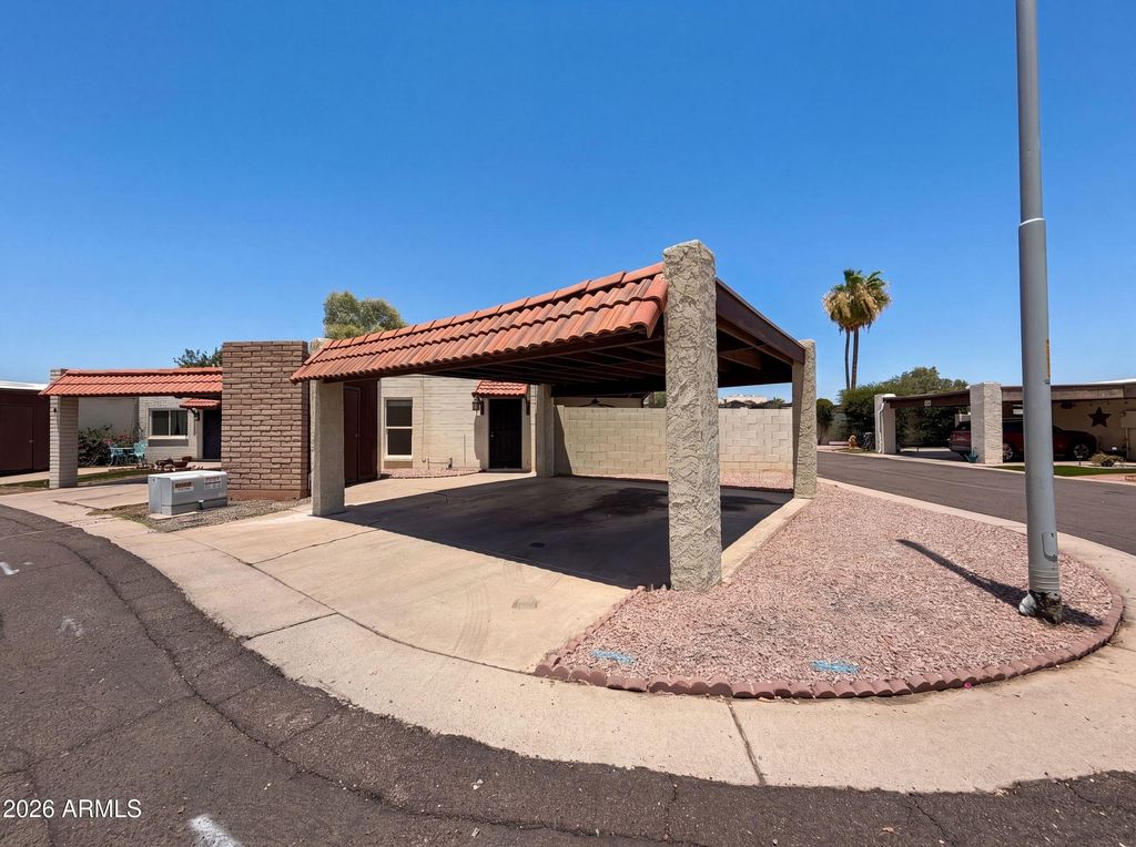 1725 N DATE -- 70, Mesa, AZ 85201