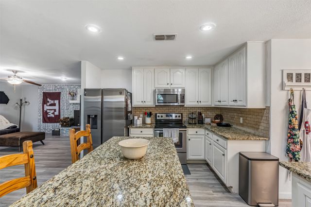 6800 Welch Avenue, Fort Worth, TX 76133