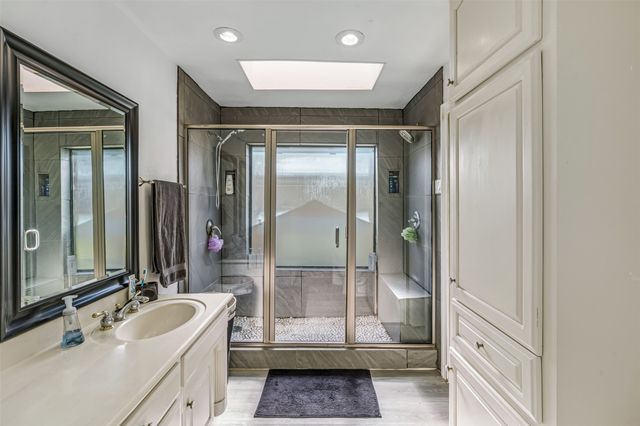 6800 Welch Avenue, Fort Worth, TX 76133