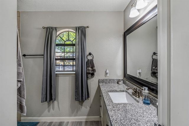 6800 Welch Avenue, Fort Worth, TX 76133