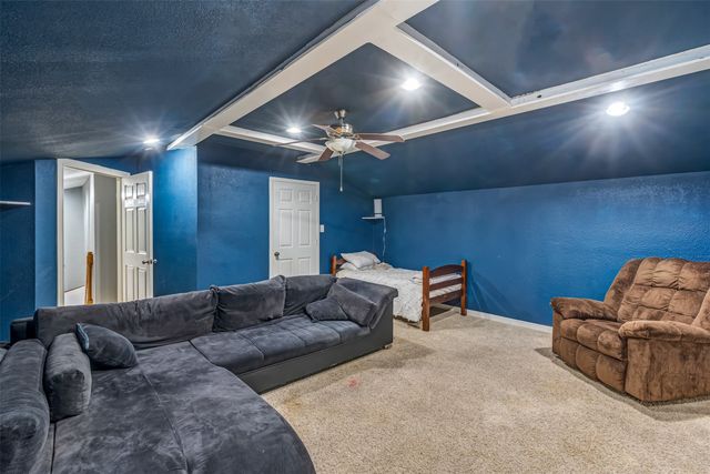 6800 Welch Avenue, Fort Worth, TX 76133