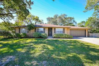 222 Behrens Street, East Bernard, TX 77435