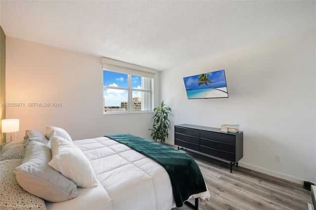 2475 Brickell Ave 1107, Miami, FL 33129