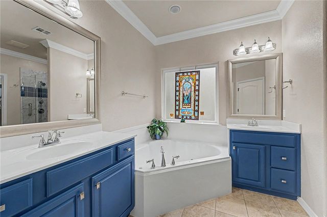 12 Hoyer Lane, Bella Vista, AR 72714
