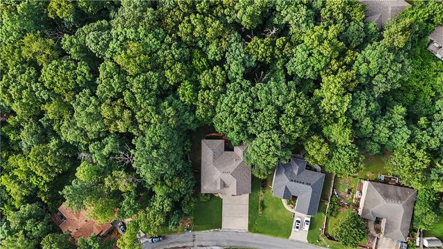 12 Hoyer Lane, Bella Vista, AR 72714