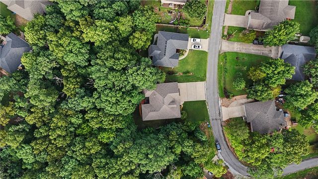 12 Hoyer Lane, Bella Vista, AR 72714