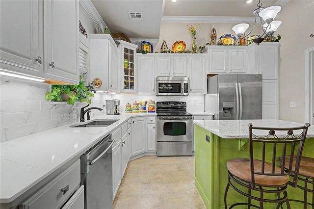 12 Hoyer Lane, Bella Vista, AR 72714