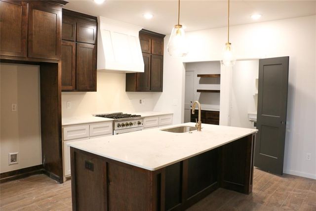 621 Honey Springs Lane, Shawnee, OK 74804