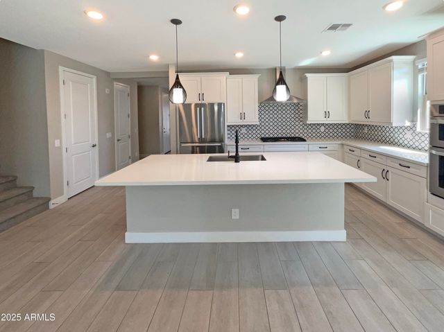 11663 W LUXTON Lane, Avondale, AZ 85323