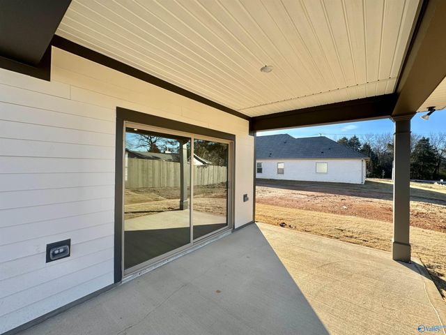 208 Cobbdale Park Drive, Harvest, AL 35749