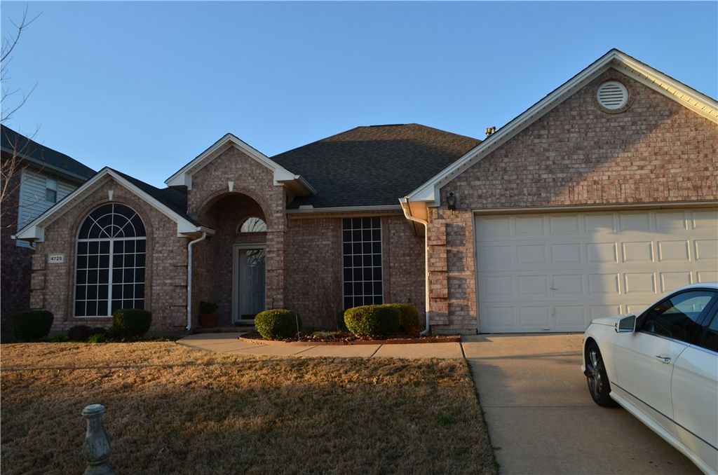 4725 BRISTOL TRACE Trail, Fort Worth, TX 76244